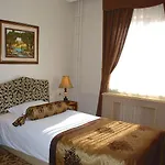 Mithat Hotel 3*
