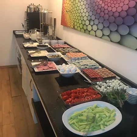 مدحت فندق 3*