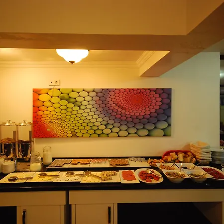 فندق مدحت 3*