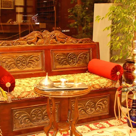 مدحت فندق 3*