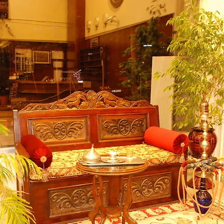 مدحت