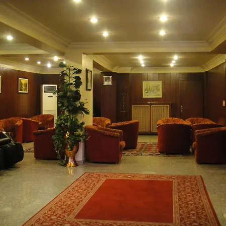 مدحت فندق 3*